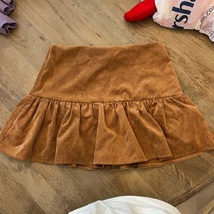 brown skirt